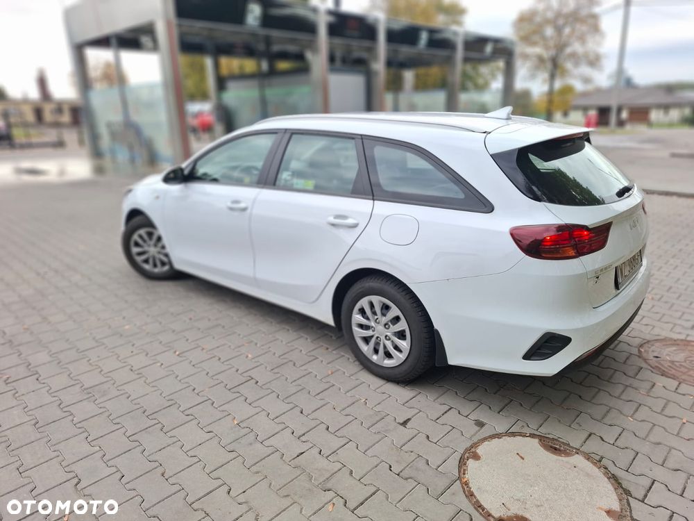 Kia Ceed - 10