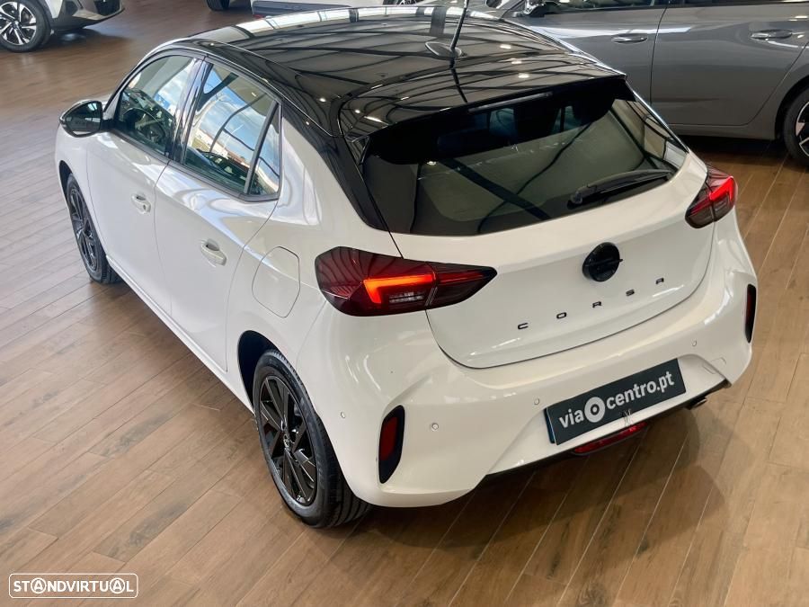 Opel Corsa 1.2 T GS - 4