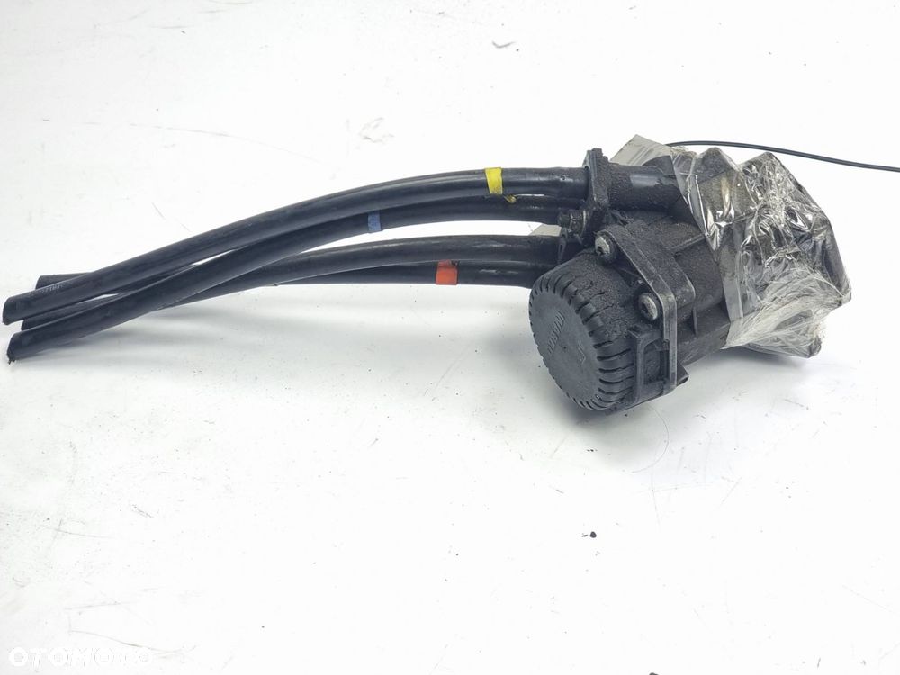 ZAWÓR POWIETRZA RENAULT PREMIUM 270.19 - 3