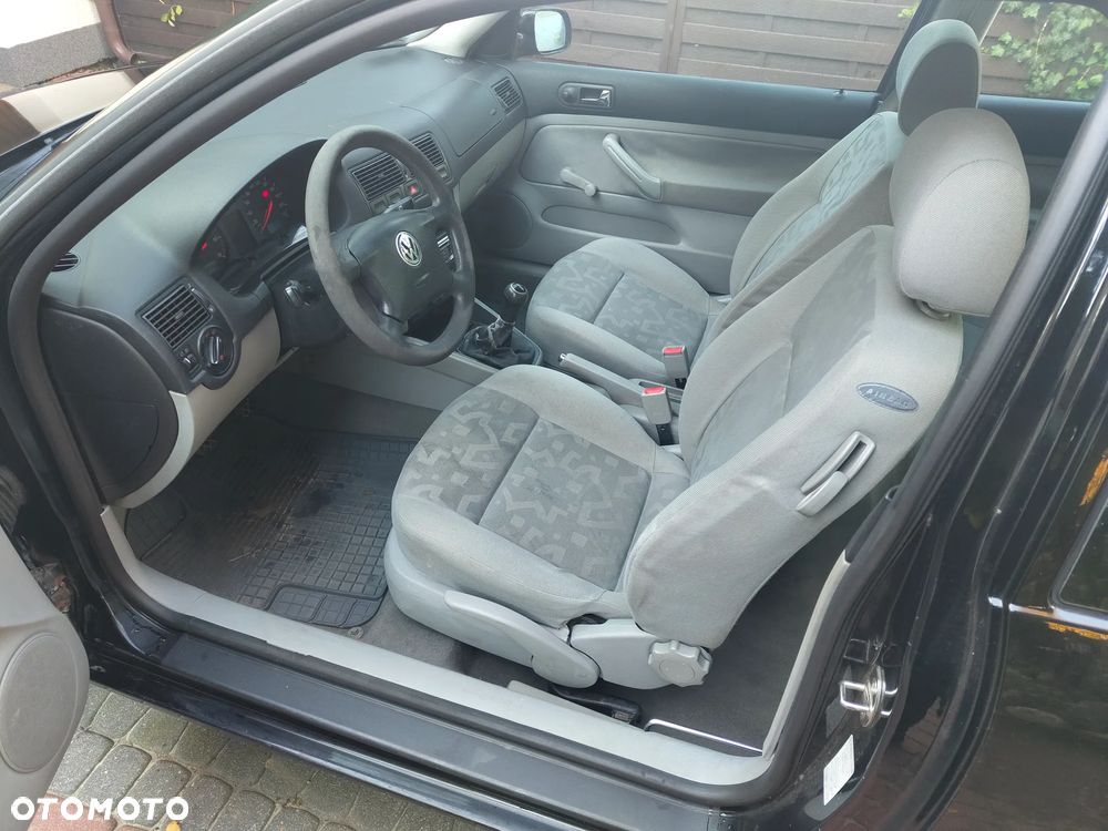 Volkswagen Golf - 15