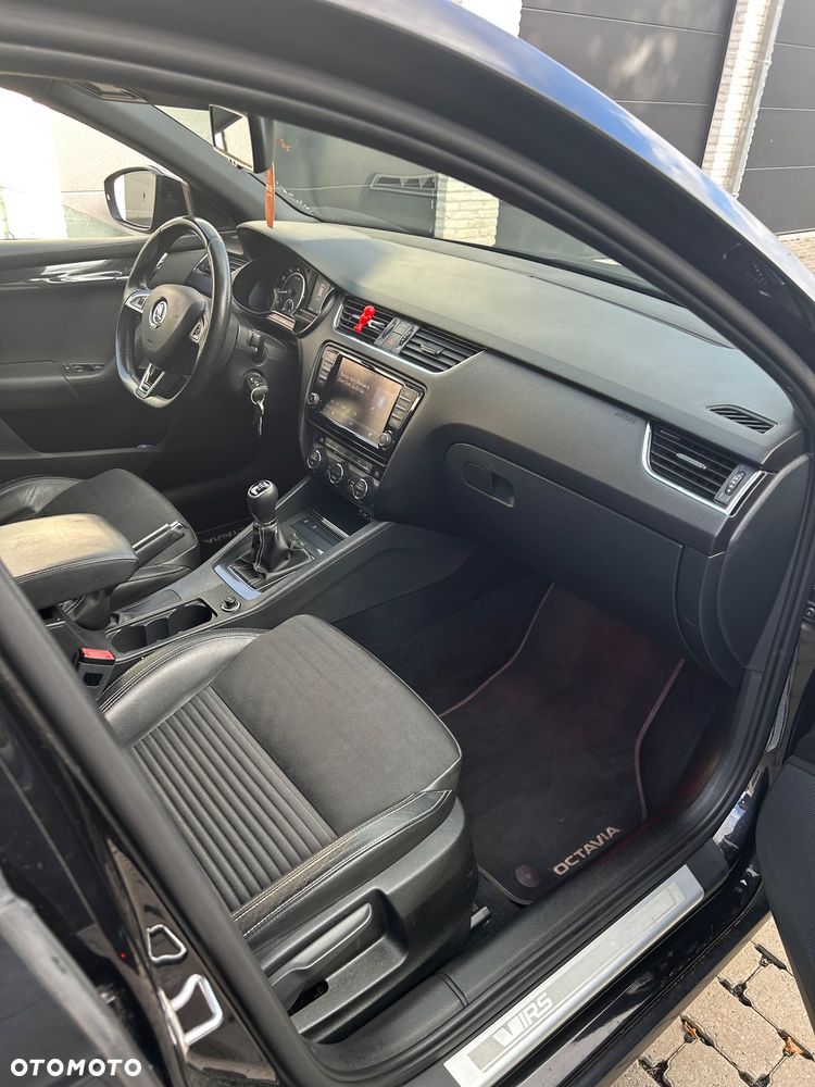 Skoda Octavia 2.0 TSI RS - 8