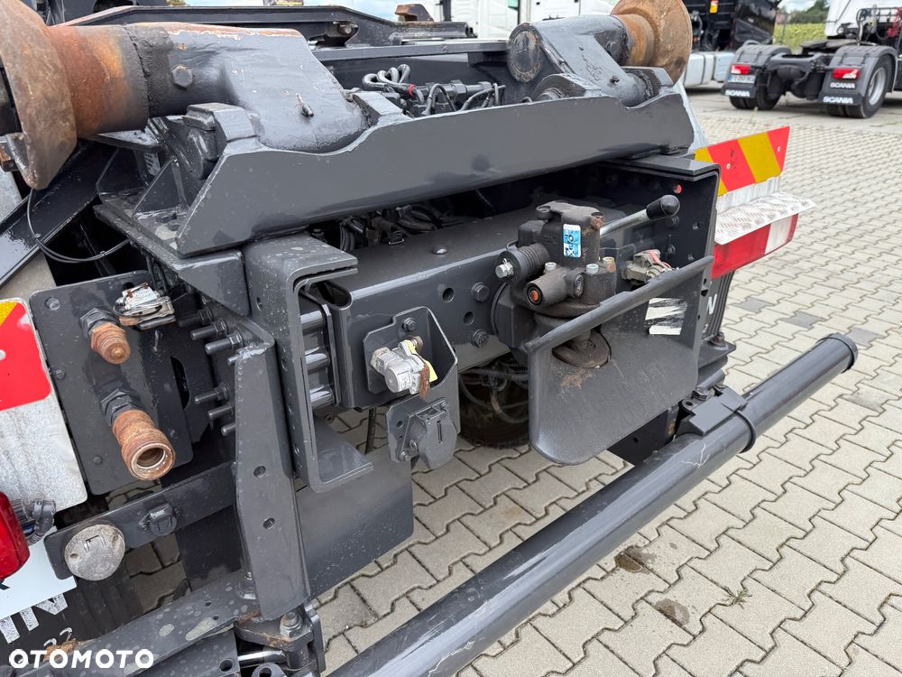 Renault K480 / HAKOWIEC / 8X4 / SYPIALNA KABINA / SILNIK 13L / Z FRANCJI / STAN BDB / / / - 19