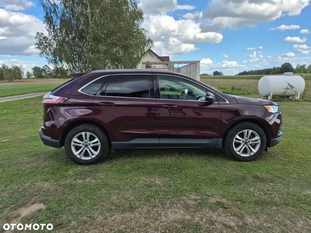 Ford Edge - 8