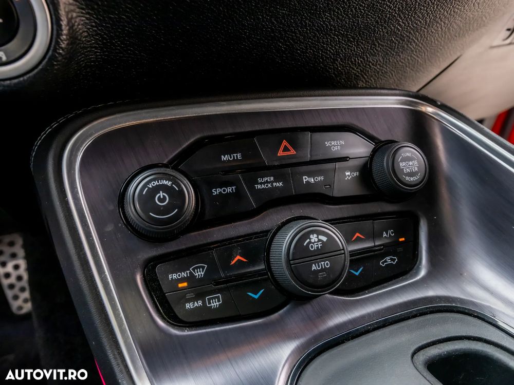 Dodge Challenger Automatik R/T Plus Scat Pack - 24
