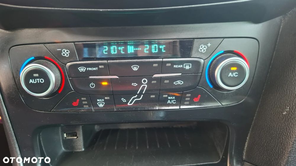 Ford Focus 1.5 EcoBoost STart-Stopp-System ST-LINE - 26