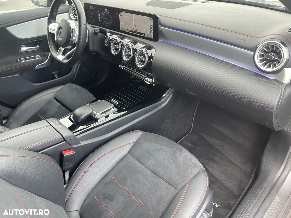 Mercedes-Benz CLA 180 - 30