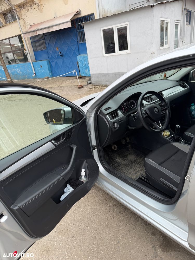 Skoda RAPID 1.0 TSI Style - 10