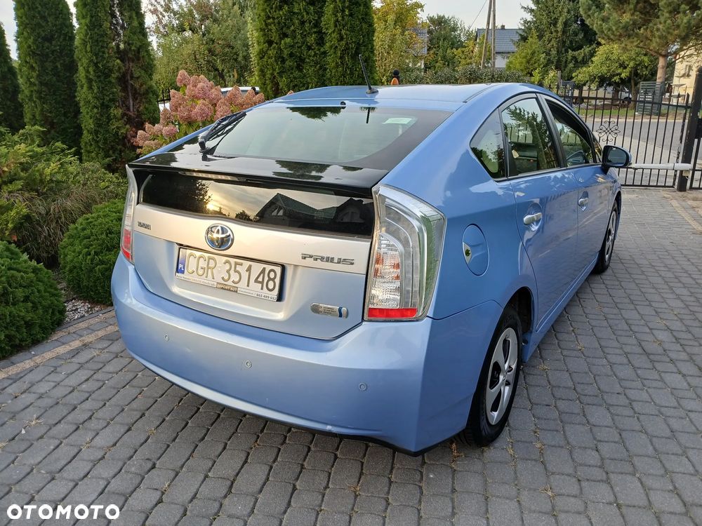 Toyota Prius 1.8 HSD Prestige - 9