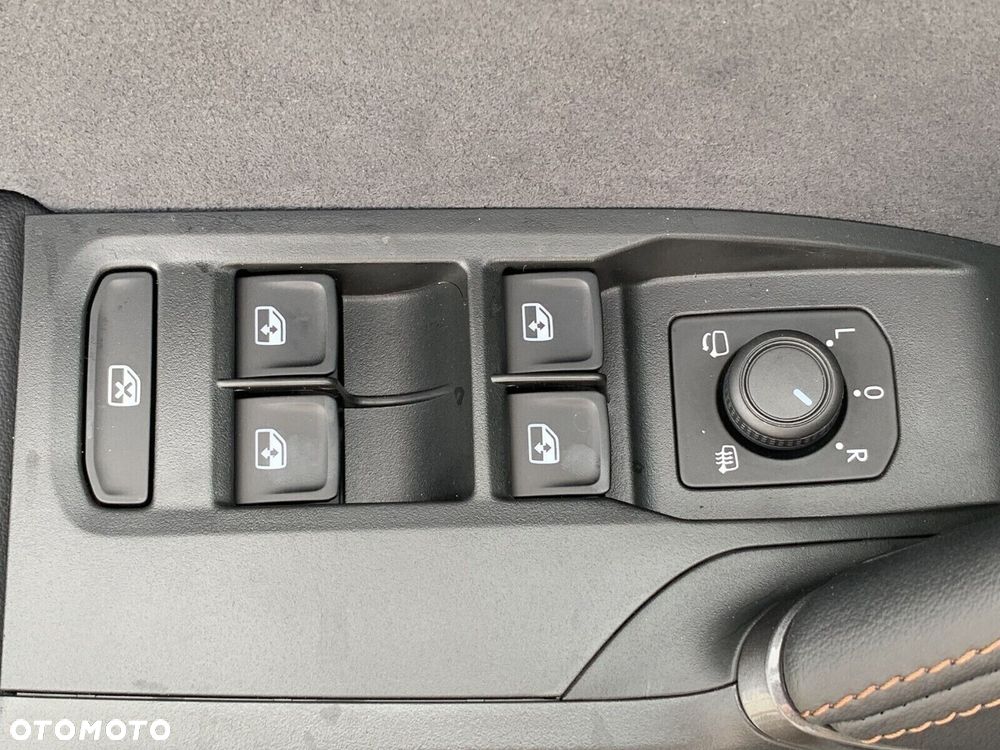 Cupra Formentor 1.5 eTSI mHEV DSG - 40
