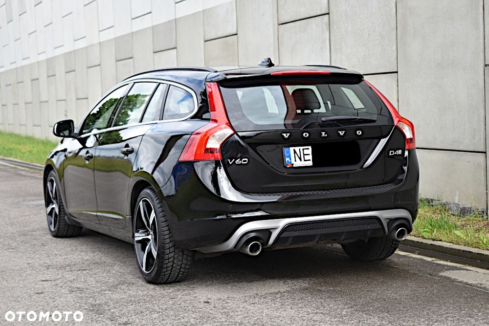 Volvo V60 D4 Geartronic R-Design - 15