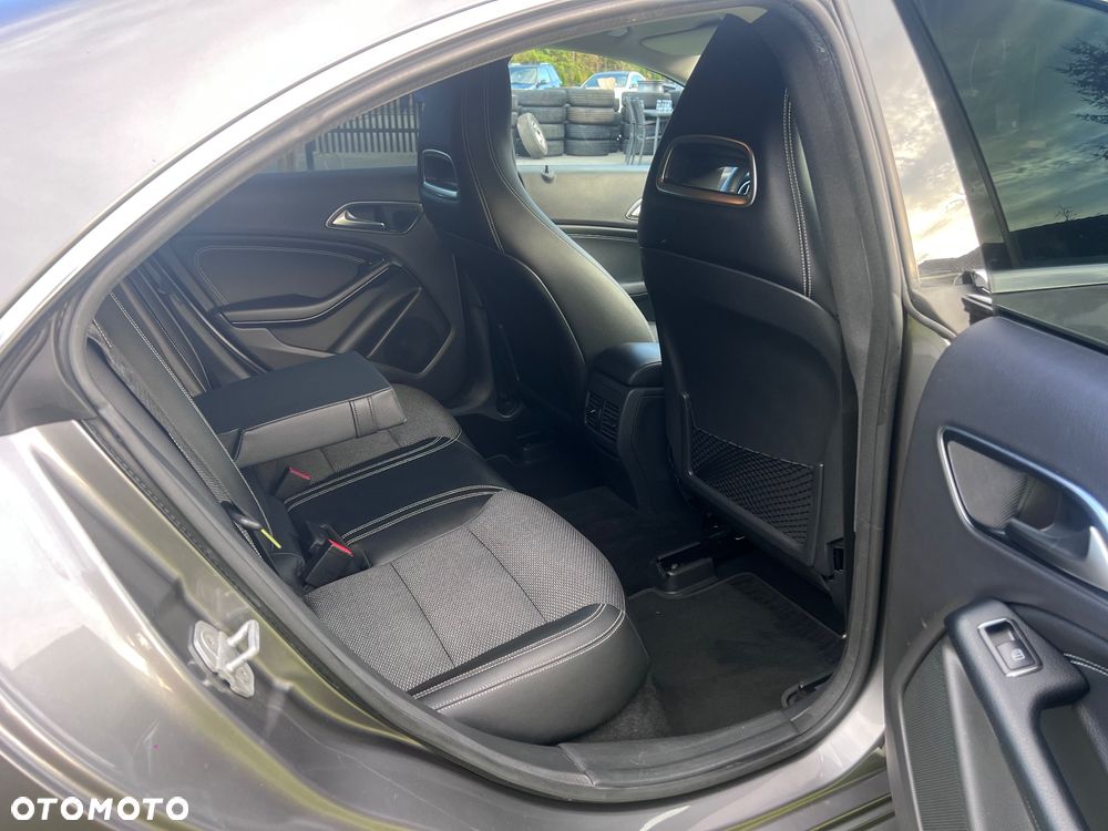 Mercedes-Benz CLA 220 CDI 7G-DCT - 12