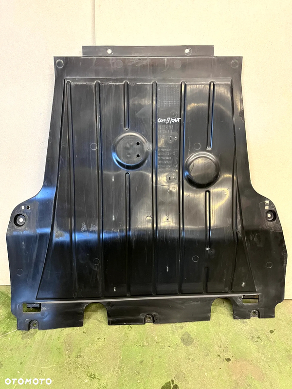 RENAULT CLIO IV CAPTUR OSŁONA POD SILNIK ORYGINAŁ NIEUSZKODZONA 8200540585