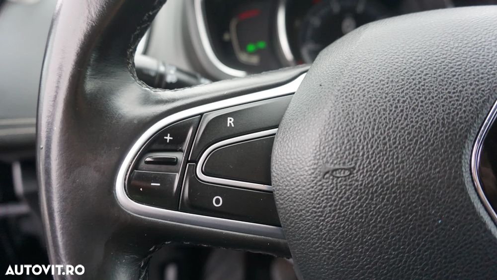 Renault Grand Scenic ENERGY TCe 130 BOSE EDITION - 25