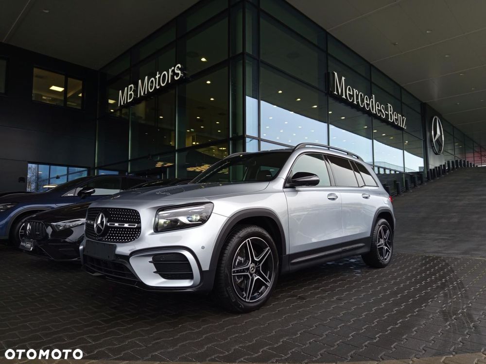 Mercedes-Benz GLB - 1