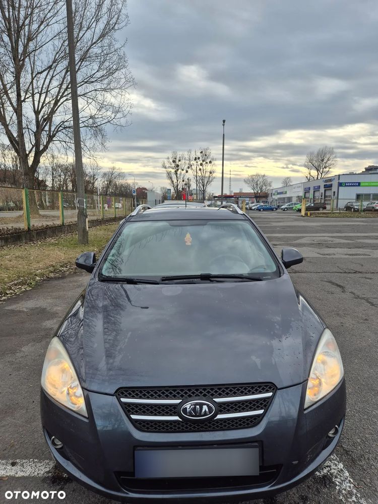 Kia Ceed 1.6 CRDi 90 Vision - 1