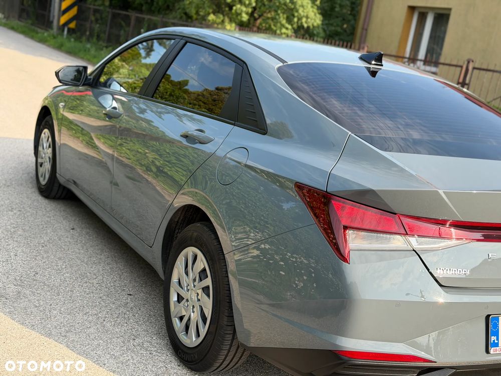 Hyundai Elantra 1.6 Modern - 38