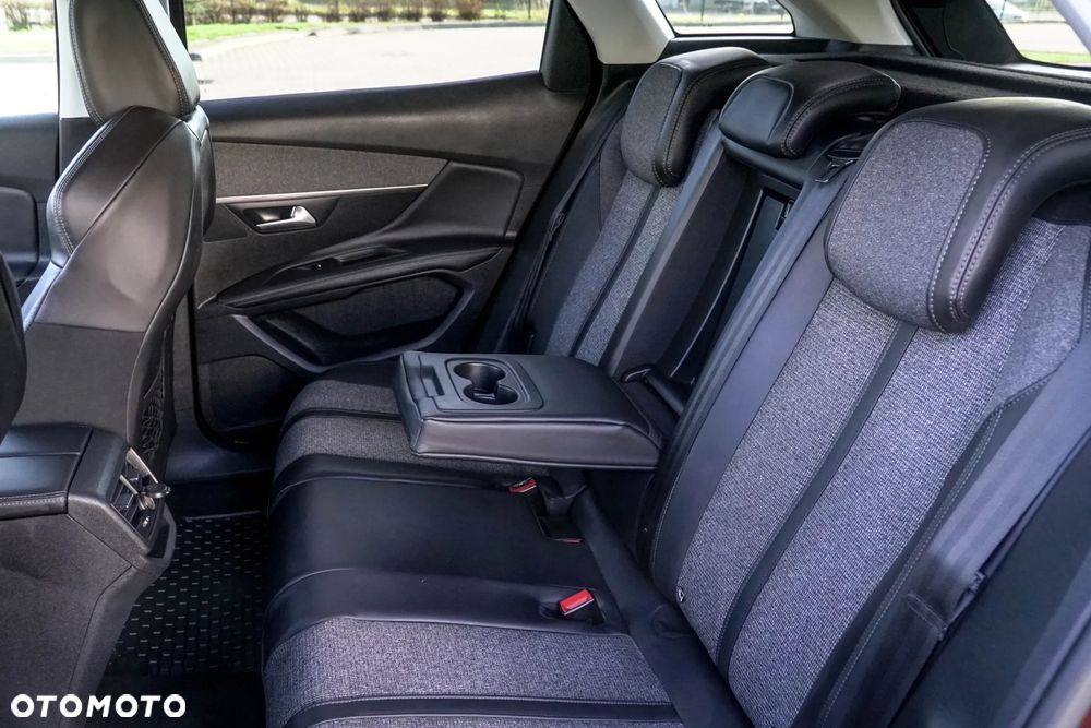 Peugeot 3008 BlueHDi 130 Stop & Start EAT8 Active - 23