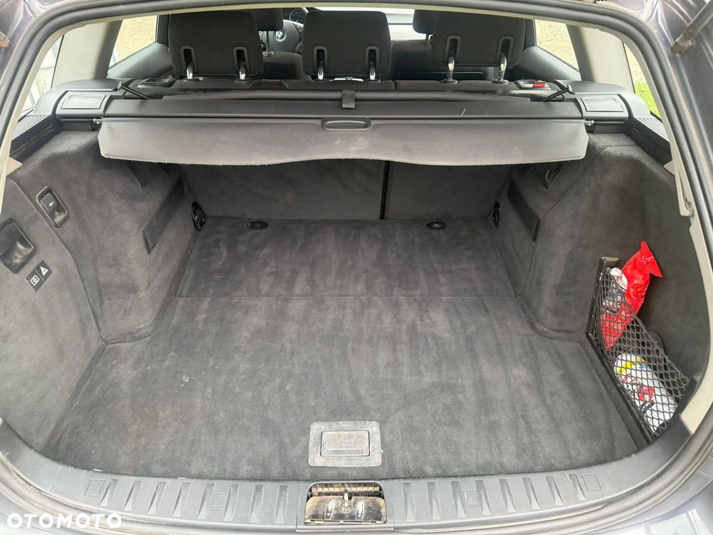 BMW Seria 3 318i - 12