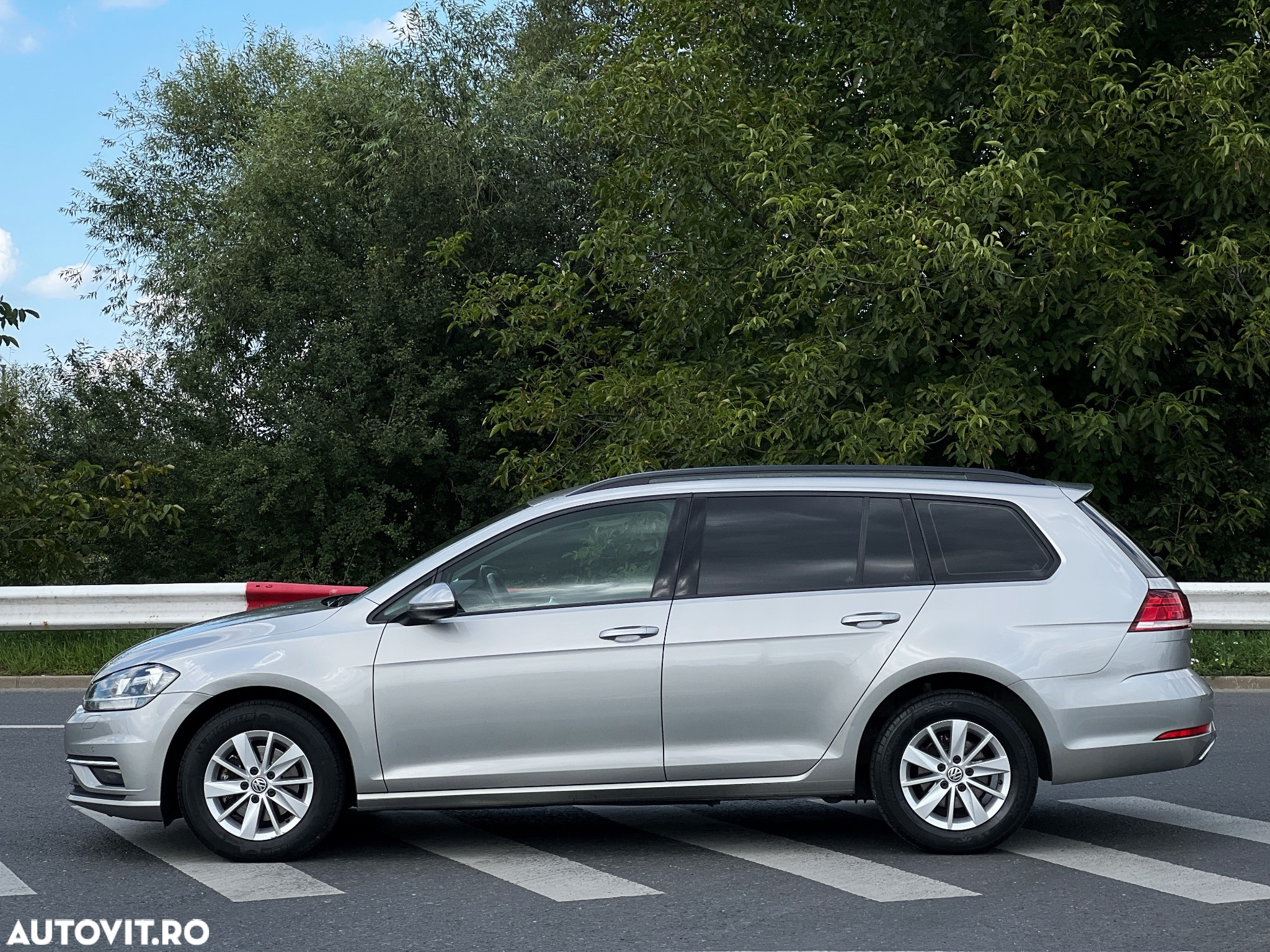 Volkswagen Golf Variant 1.6 TDI DSG Join - 6