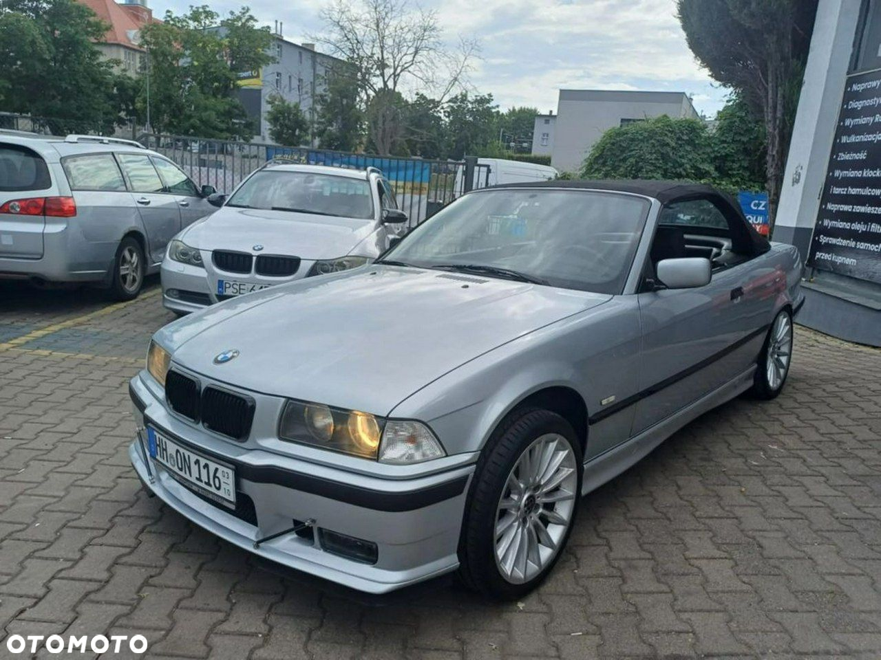 BMW Seria 3 318i Cabriolet - 27