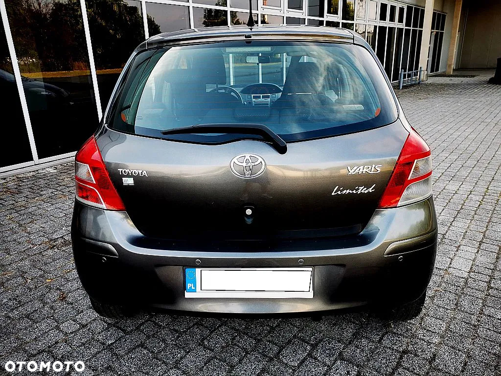 Toyota Yaris 1.33 Premium - 12