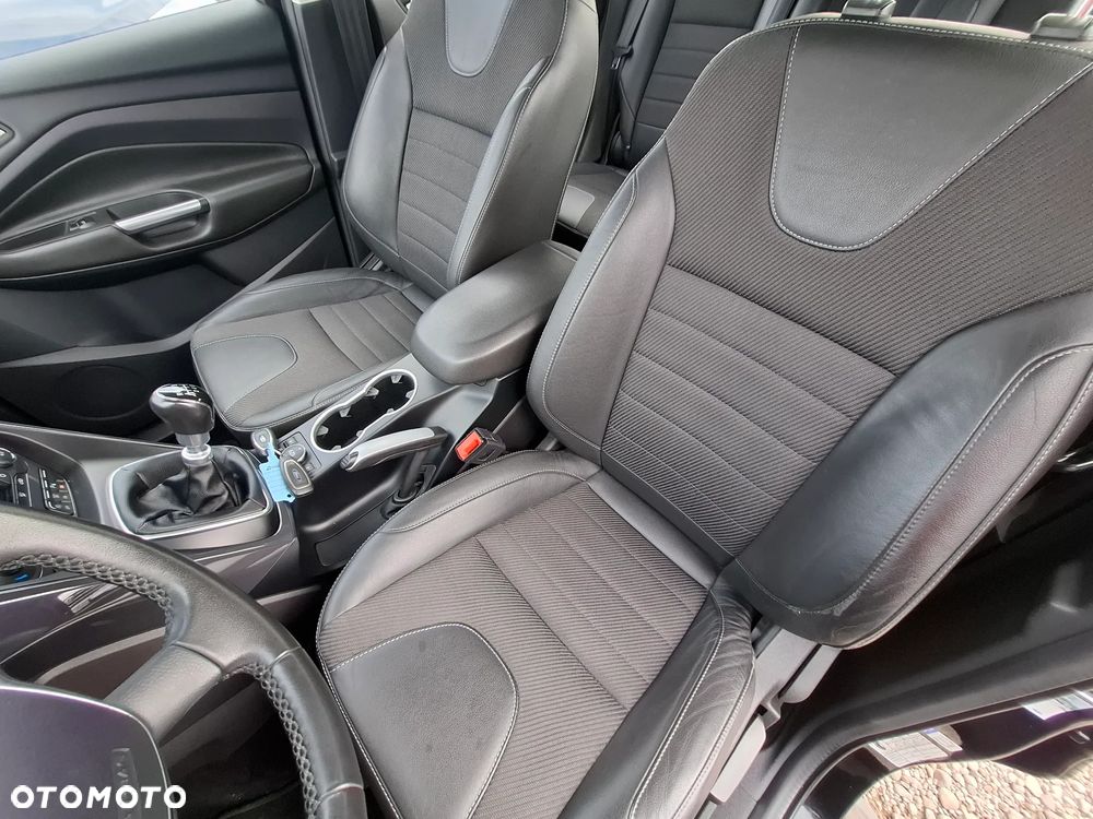 Ford Kuga 2.0 TDCi FWD Titanium - 13