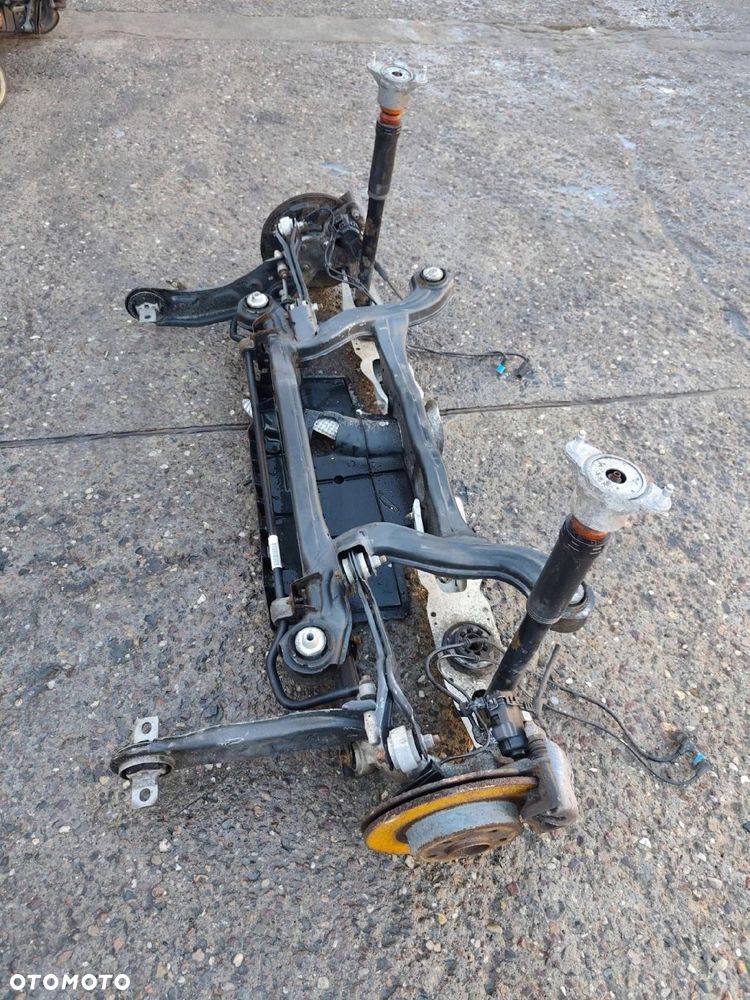 MERCEDES W117 ZAWIESZENIE TYLNE WÓZEK ZWROTNICA L+P KOMPLET - 5