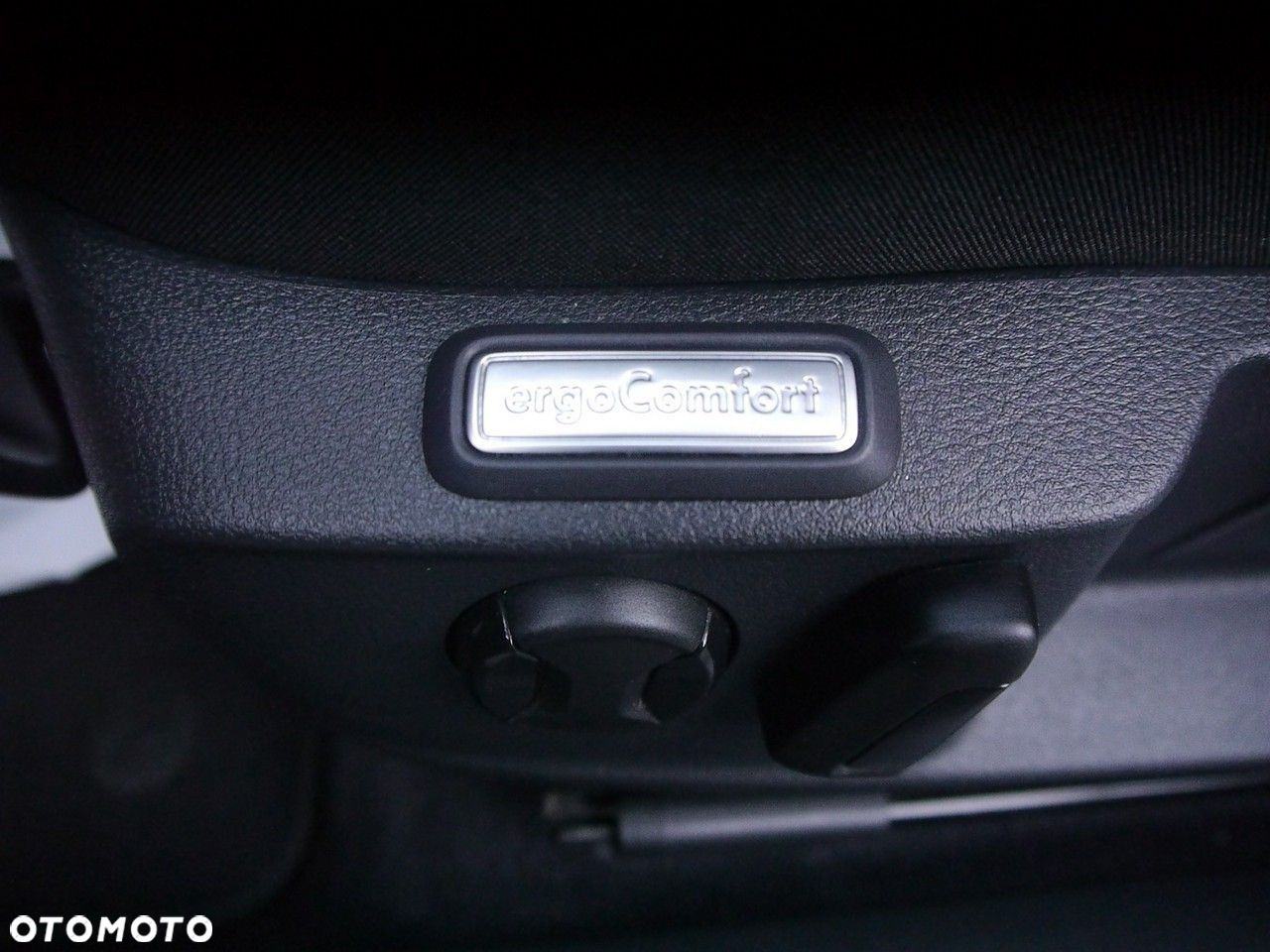 Volkswagen Passat Variant 1.6 TDI (BlueMotion Technology) Comfortline - 28