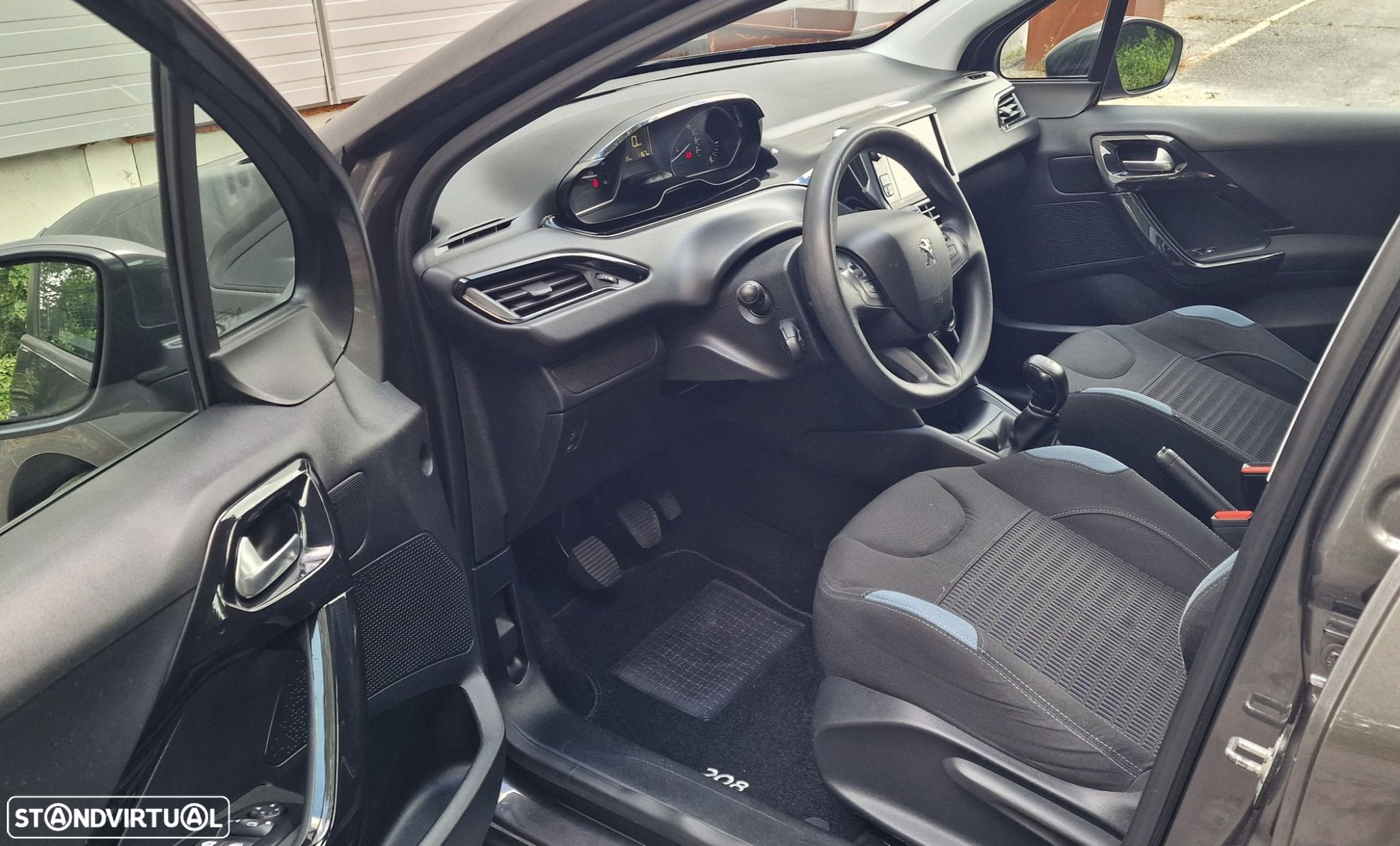 Peugeot 208 1.6 BlueHDi Style - 8