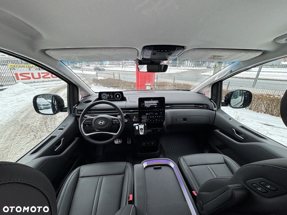 Hyundai Staria 1.6 T-GDI HEV Luxury - 8