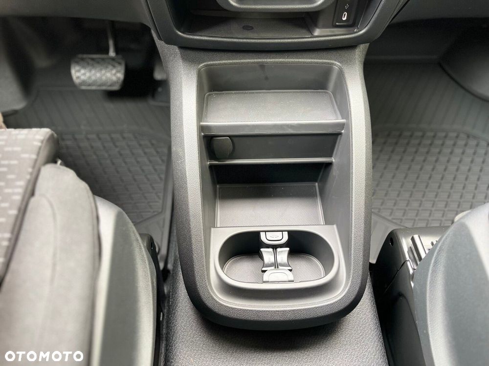 Mercedes-Benz Vito - 26