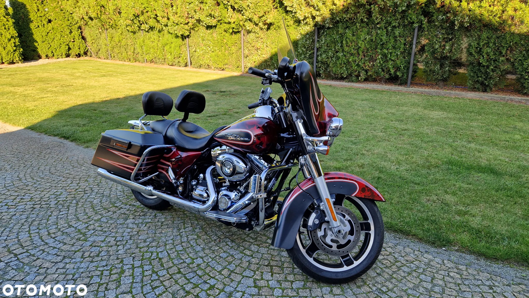 Harley-Davidson Touring Street Glide - 2
