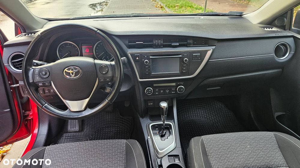 Toyota Auris 1.6 Premium MS - 6