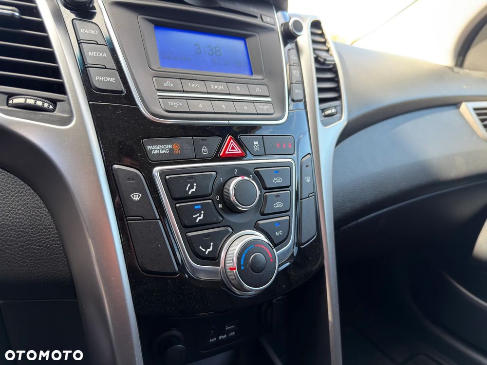 Hyundai i30 1.6 Trend - 18