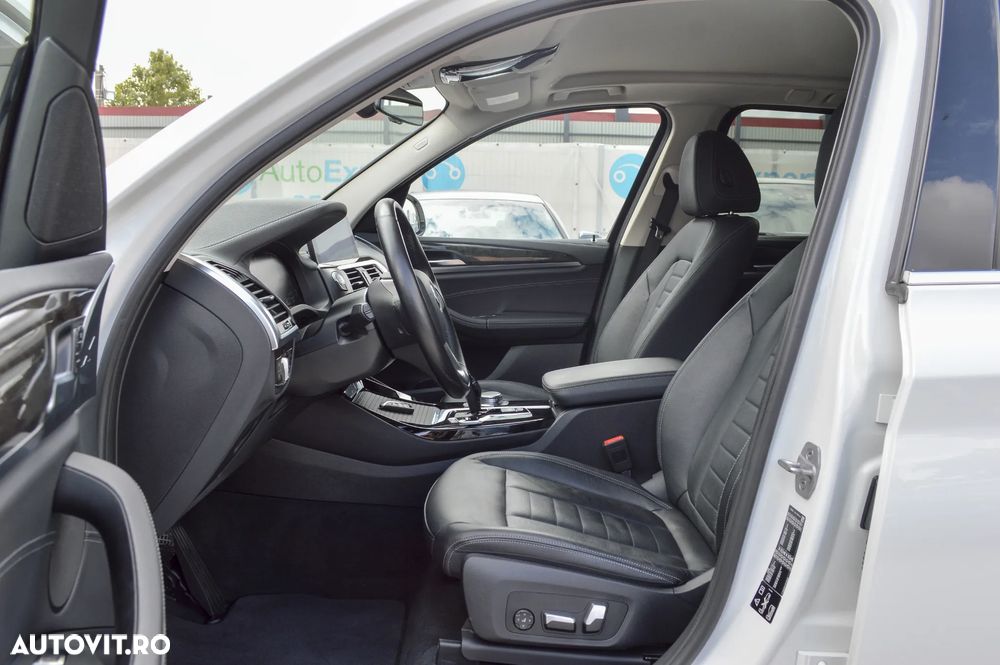 BMW X3 xDrive20i AT Luxury Line - 33