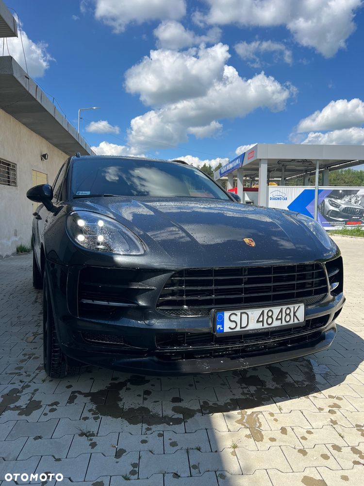 Porsche Macan Standard - 1