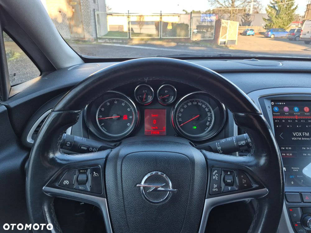 Opel Astra 1.4 Turbo Cosmo - 14