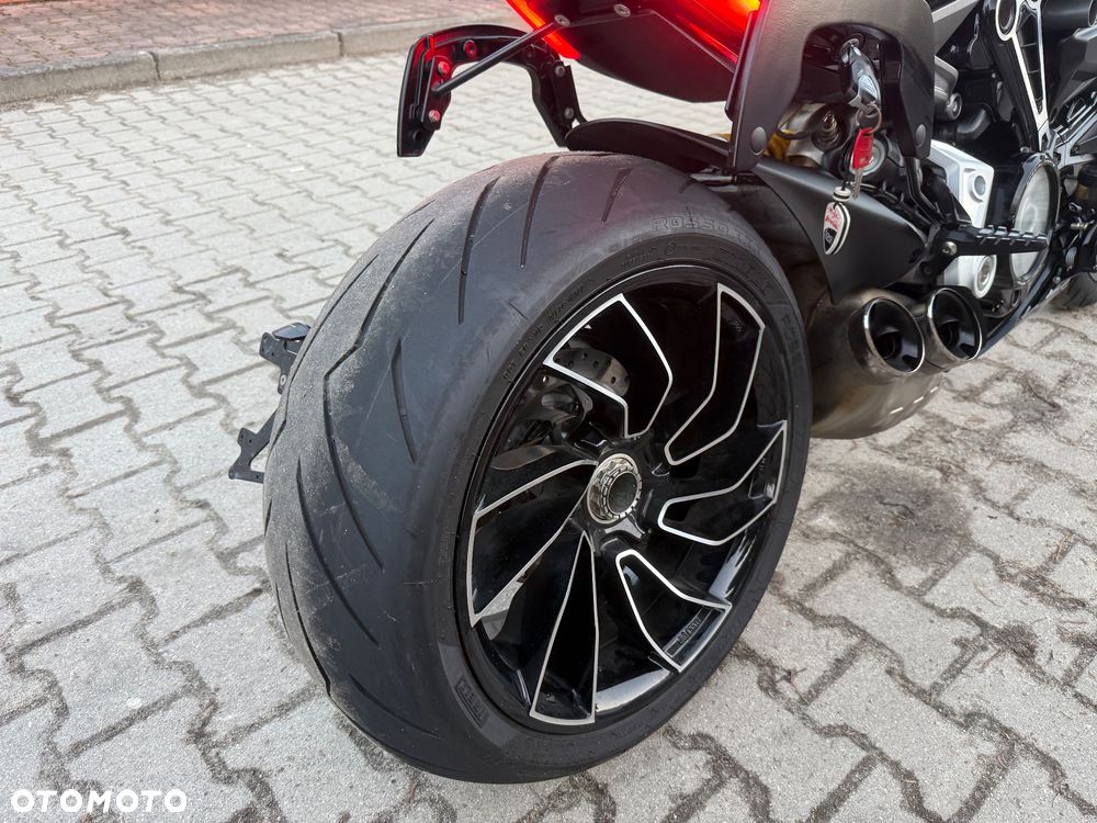 Ducati Diavel - 11
