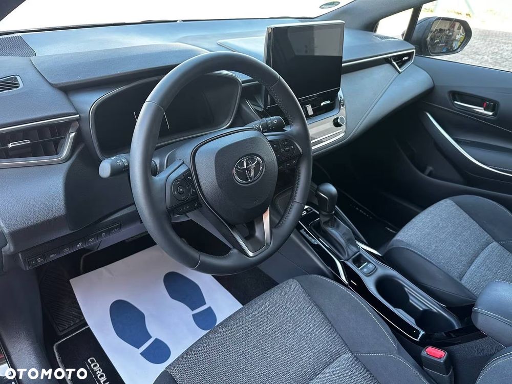 Toyota Corolla 1.8 Hybrid Executive - 16