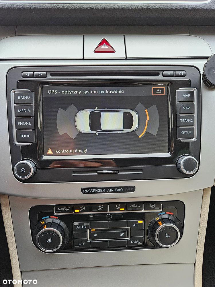 Volkswagen Passat CC - 20
