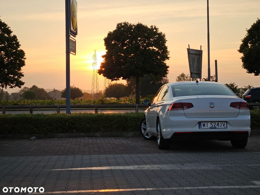 Volkswagen Passat 2.0 TSI Business DSG - 1