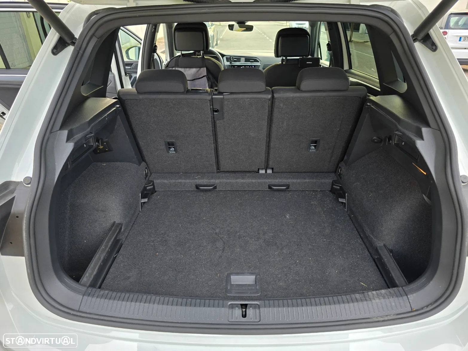 VW Tiguan 1.5 TSI R-Line DSG - 21