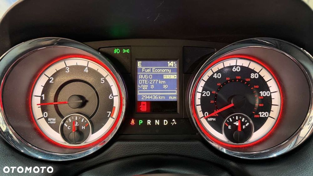 Dodge Grand Caravan - 27