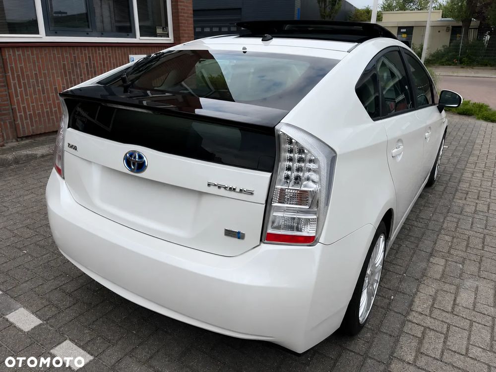 Toyota Prius - 5