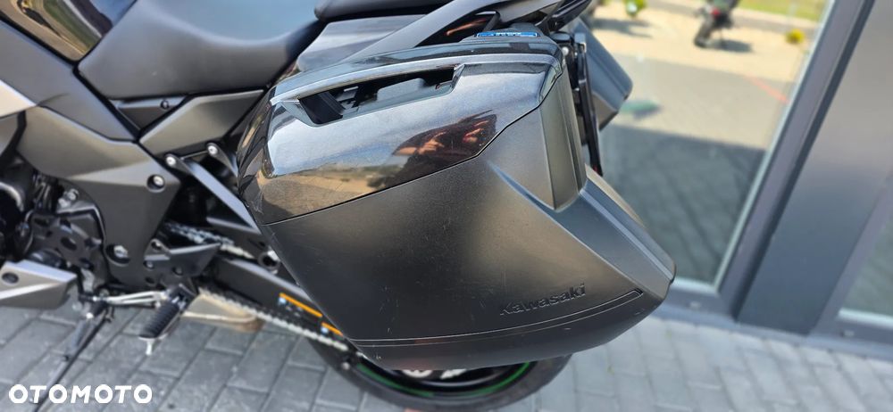 Kawasaki Ninja 1000 SX - 32