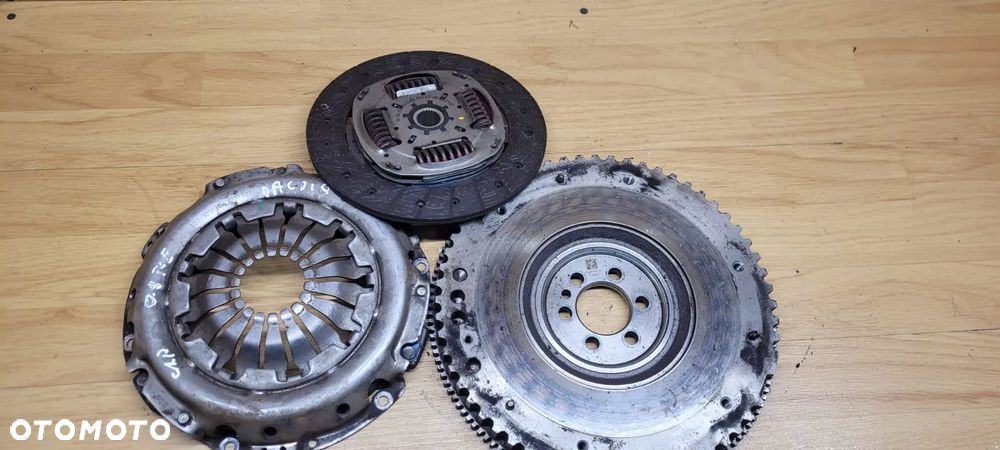 Sprzęgło koło zamachowe renault captur 0.9 tce komplet