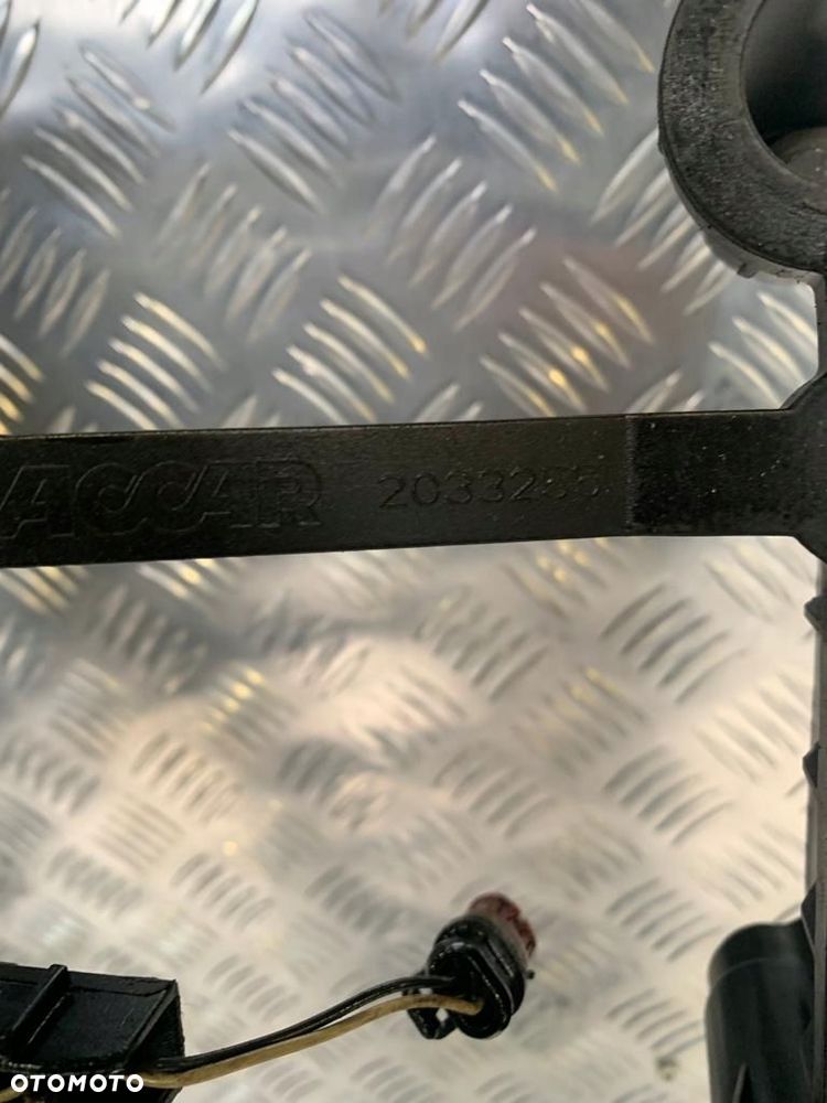 KOMPLETNA POKRYWA ZAWORÓW SILNIKA DAF - 5