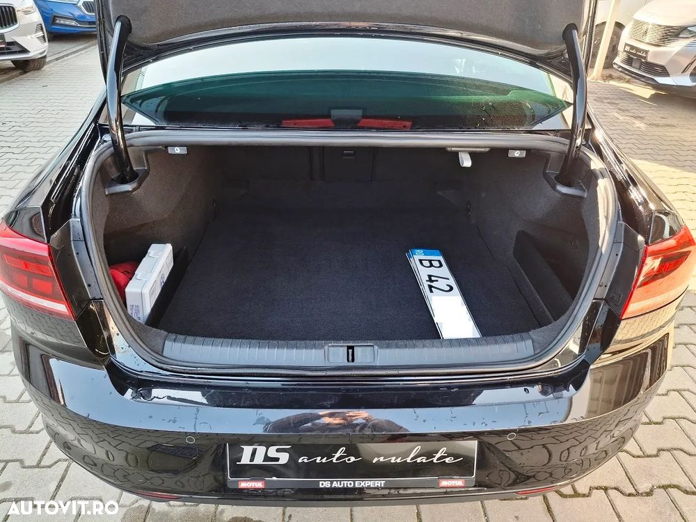 Volkswagen Passat 2.0 TDI DSG Comfortline - 10