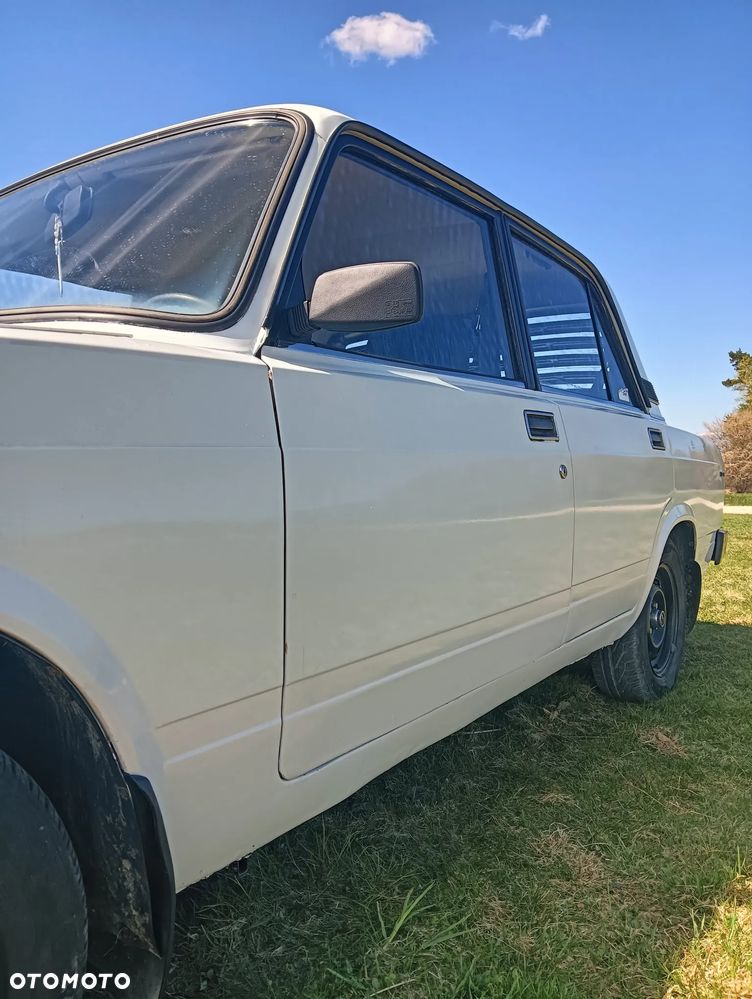 Lada 2105 - 16