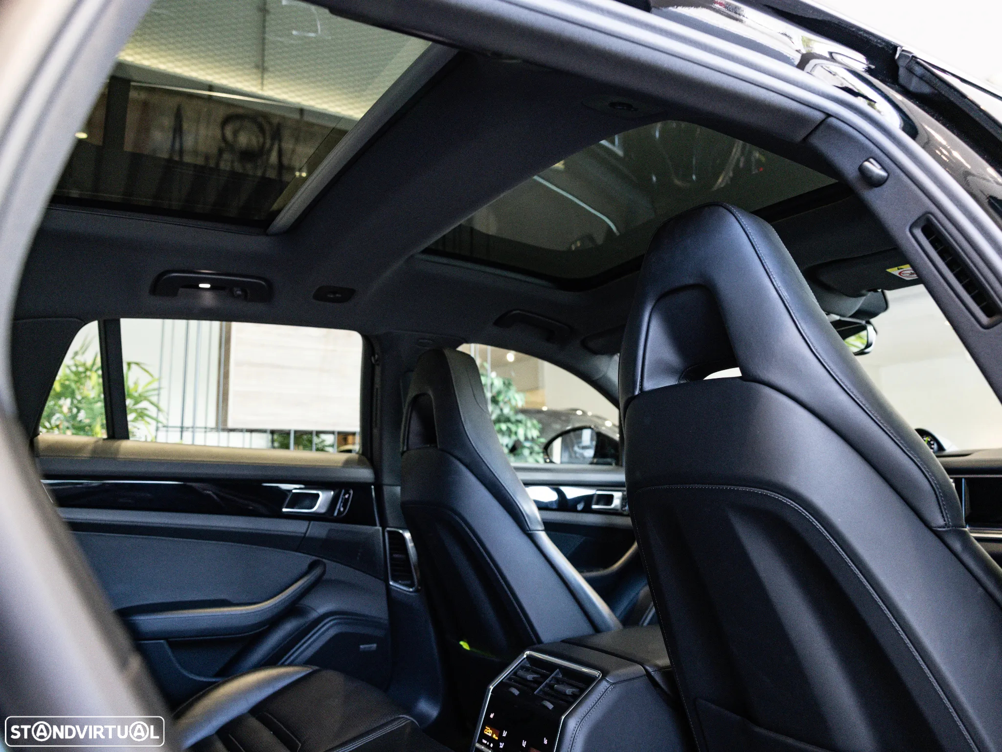 Porsche Panamera Sport Turismo 4 E-Hybrid - 32